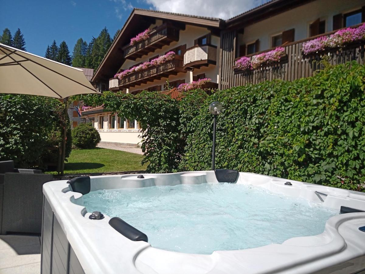 Park Hotel Arnica Falcade Dış mekan fotoğraf