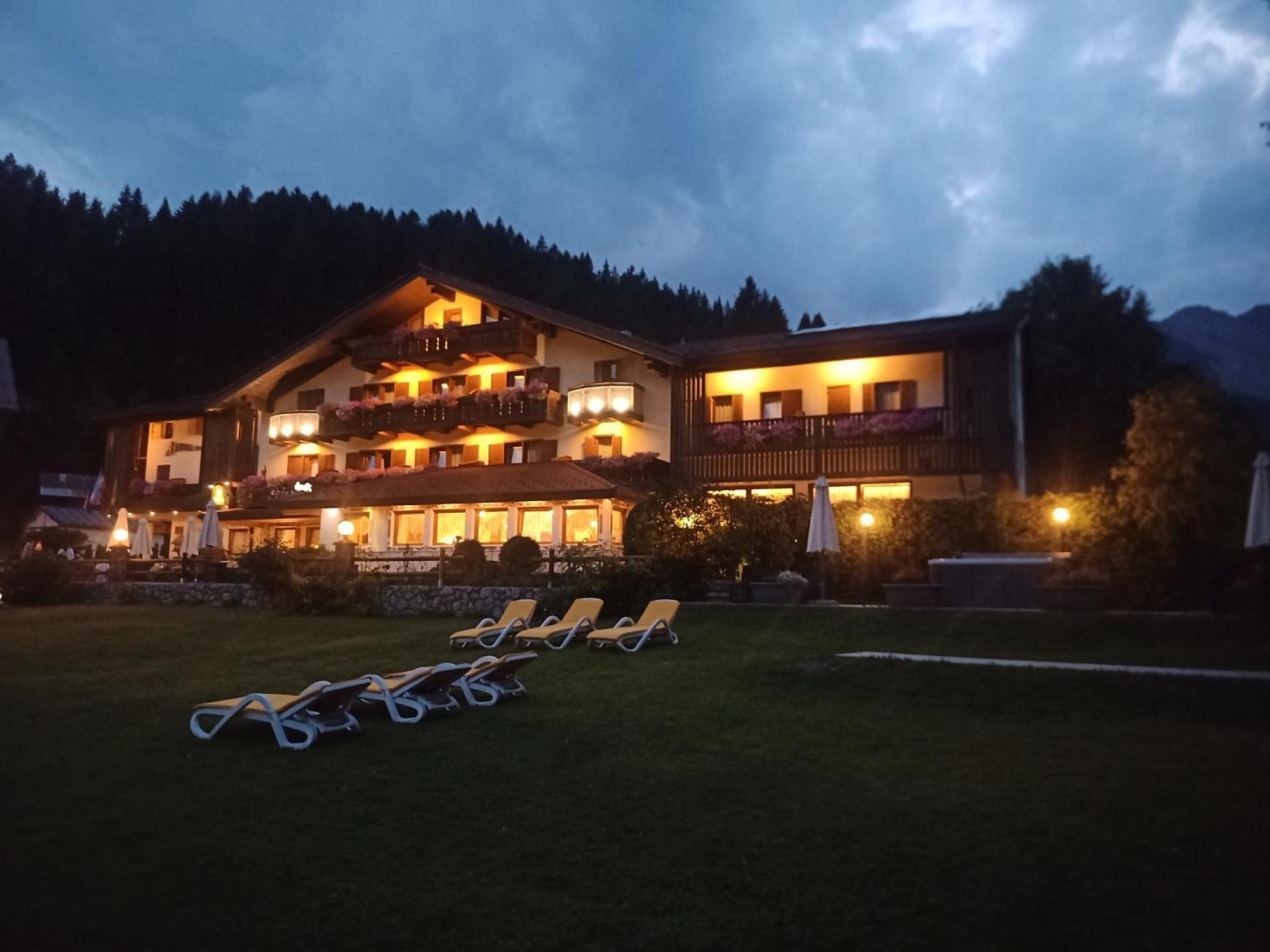 Park Hotel Arnica Falcade Dış mekan fotoğraf