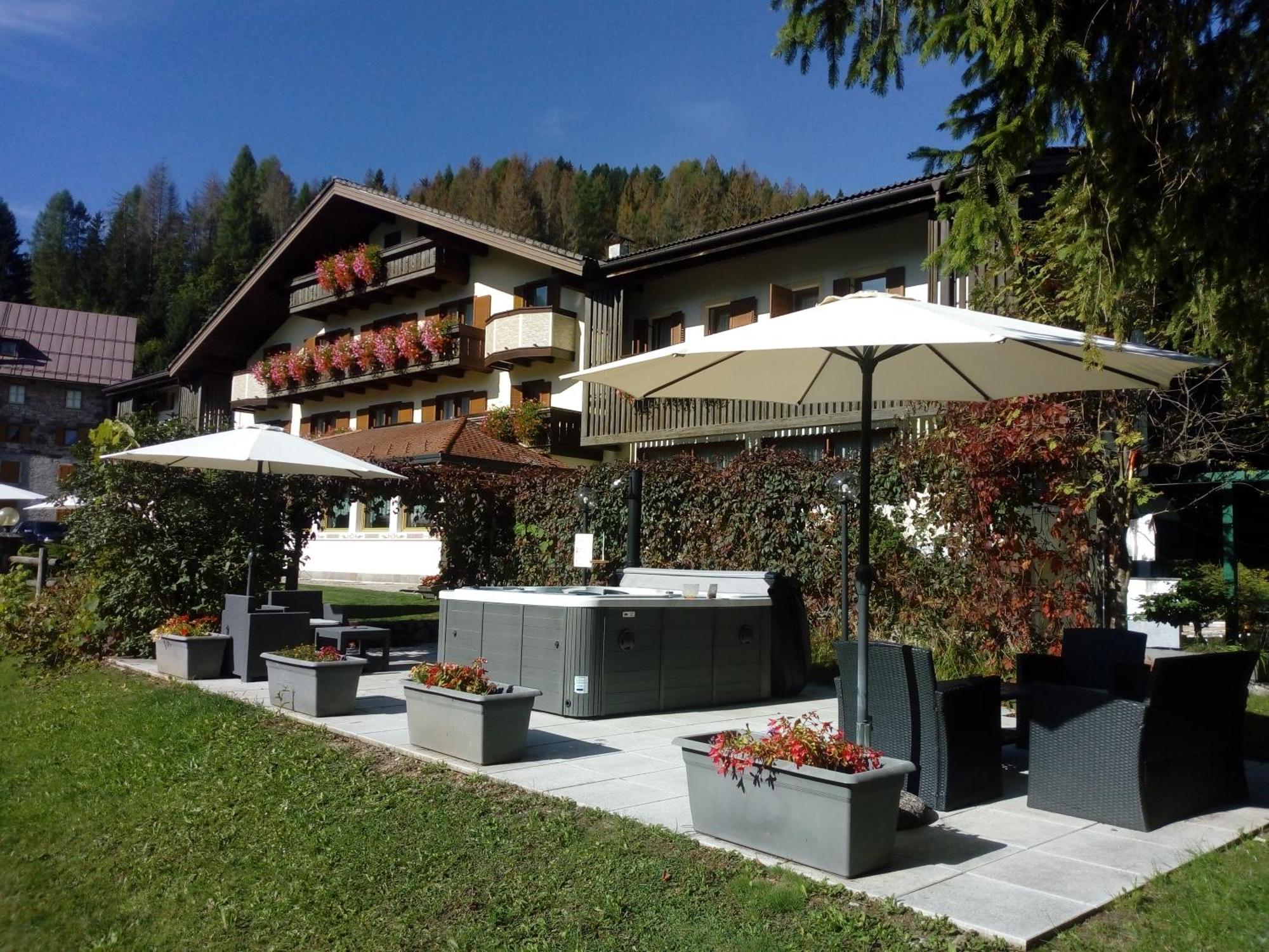 Park Hotel Arnica Falcade Dış mekan fotoğraf